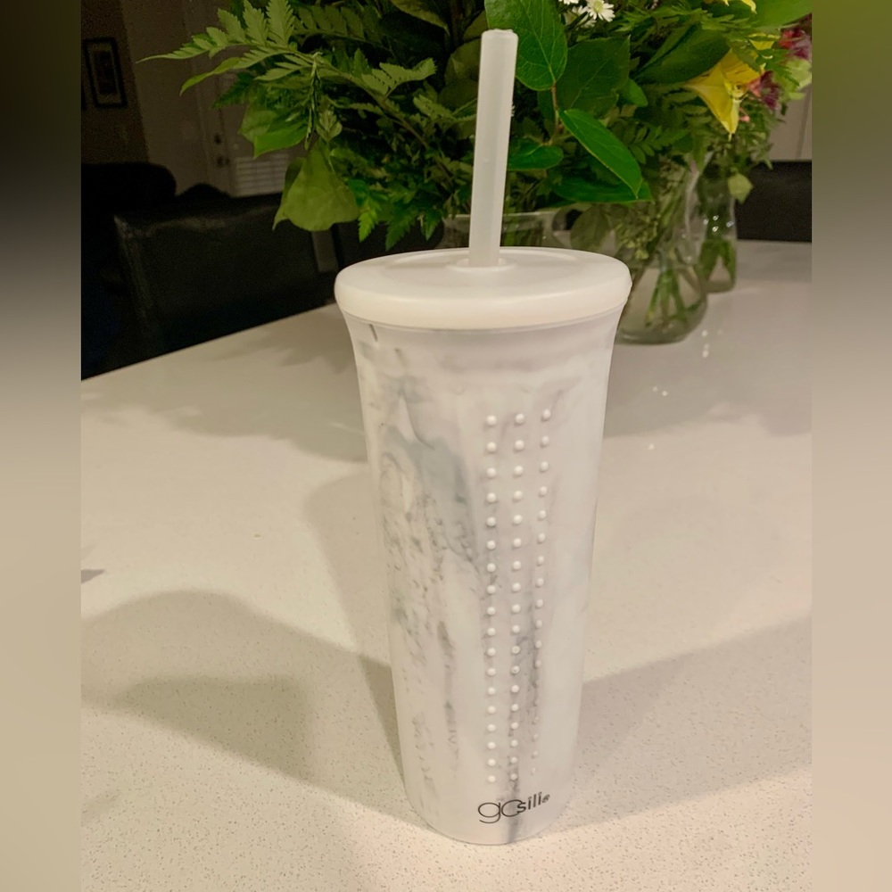 gosili silicone white and gray marble straw cup — 24oz